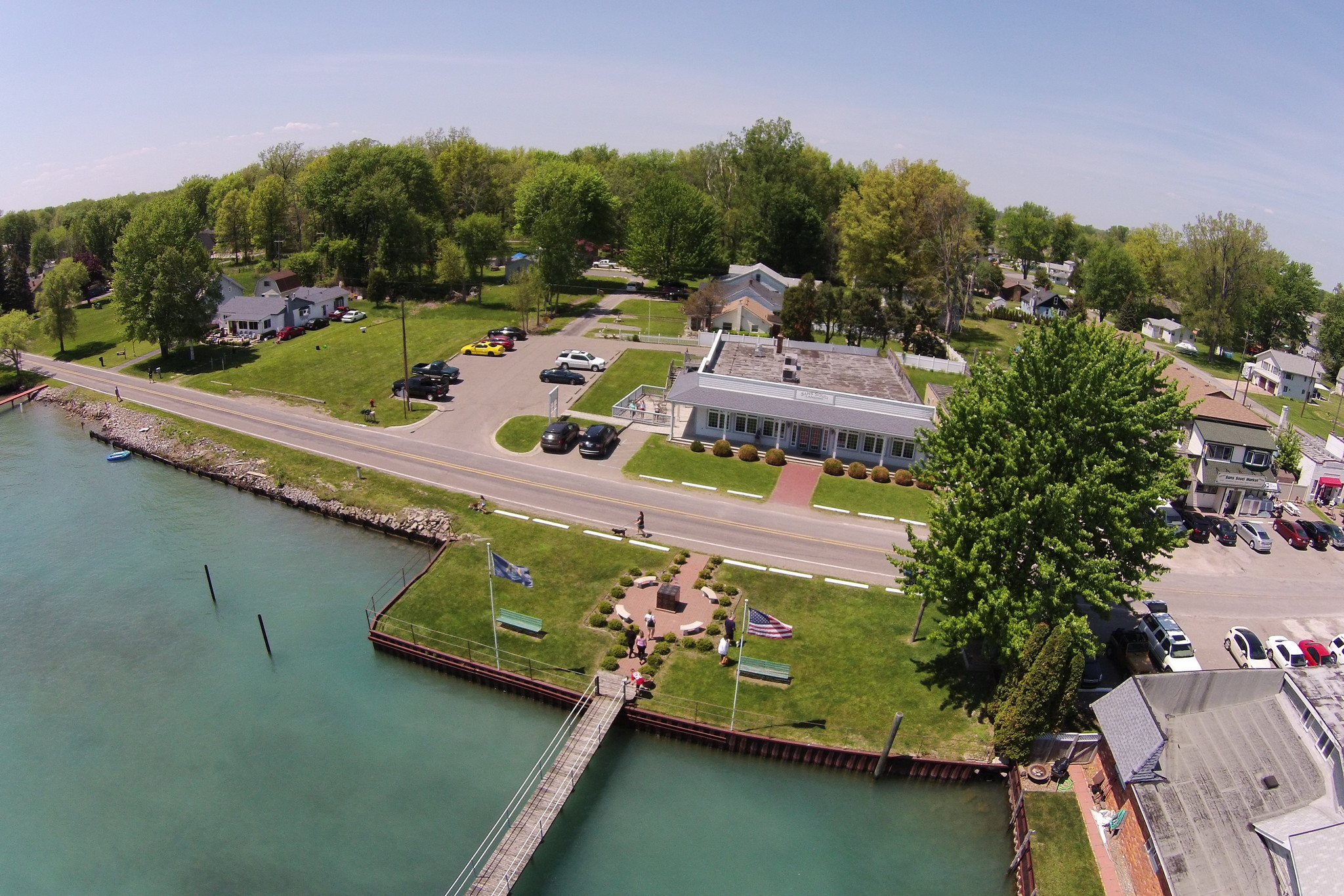 3074 S Channel Dr, Harsens Island, MI à vendre Photo principale- Image 1 de 1