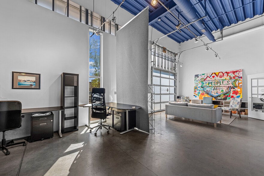 3457 Ringsby Ct, Denver, CO for lease - Interior Photo - Image 3 of 33