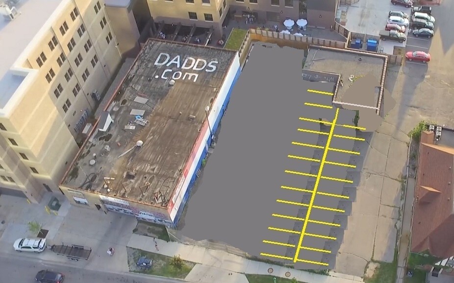 407 Turner NW (lease options-425 Turner) portefeuille de 2 propriétés à vendre sur LoopNet.ca Photo du bâtiment- Image 1 de 10