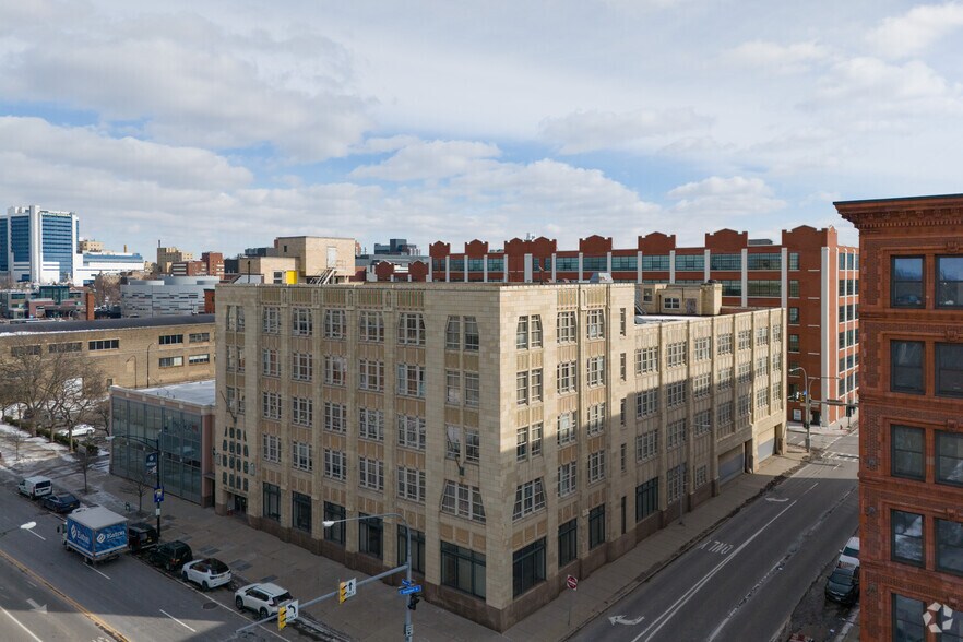 785 Main St, Buffalo, NY à vendre - Photo principale - Image 1 de 5