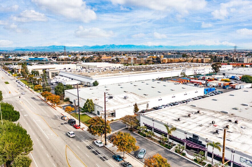 3730 Redondo Beach Ave, Redondo Beach, CA à louer - Photo du bâtiment - Image 3 de 6