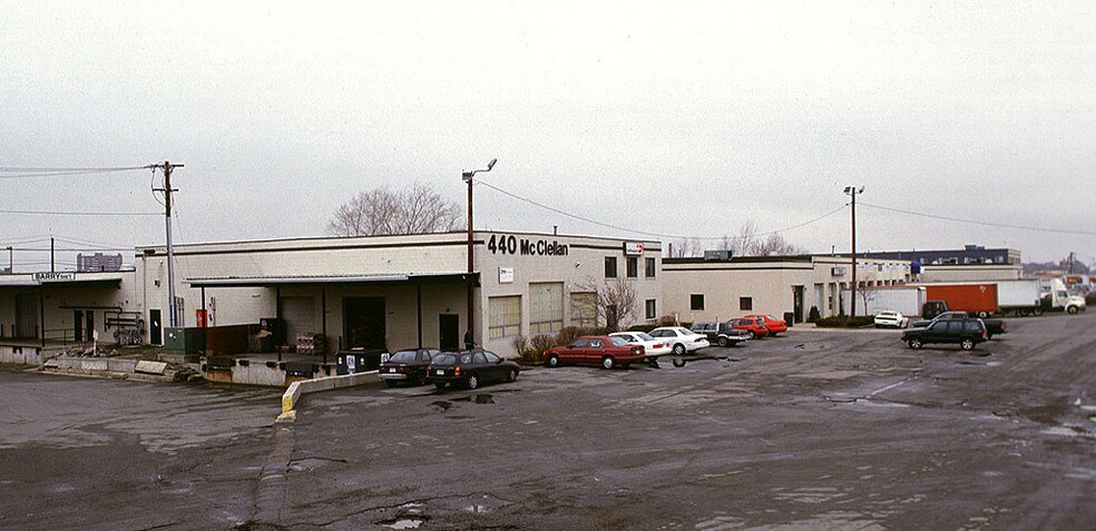 440 William F McClellan Hwy, East Boston, MA à louer - Photo du bâtiment - Image 2 de 14