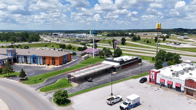 Plus de détails pour 1291 W Banning St, Marshfield, MO - Commerce de détail à vendre