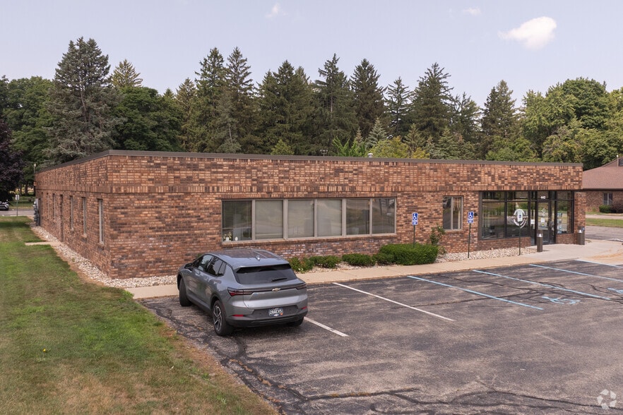 442 Century Ln, Holland, MI à vendre - Photo du bâtiment - Image 3 de 8
