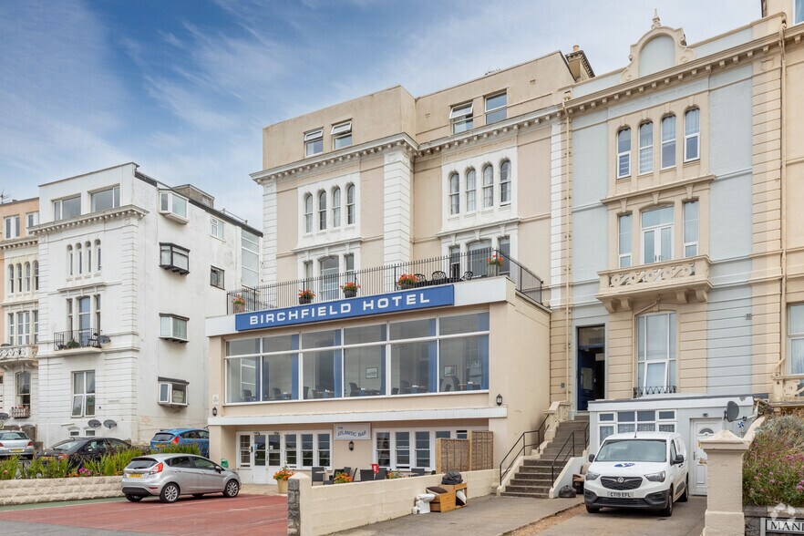 Manila Cres, Weston Super Mare à vendre - Photo du bâtiment - Image 2 de 4