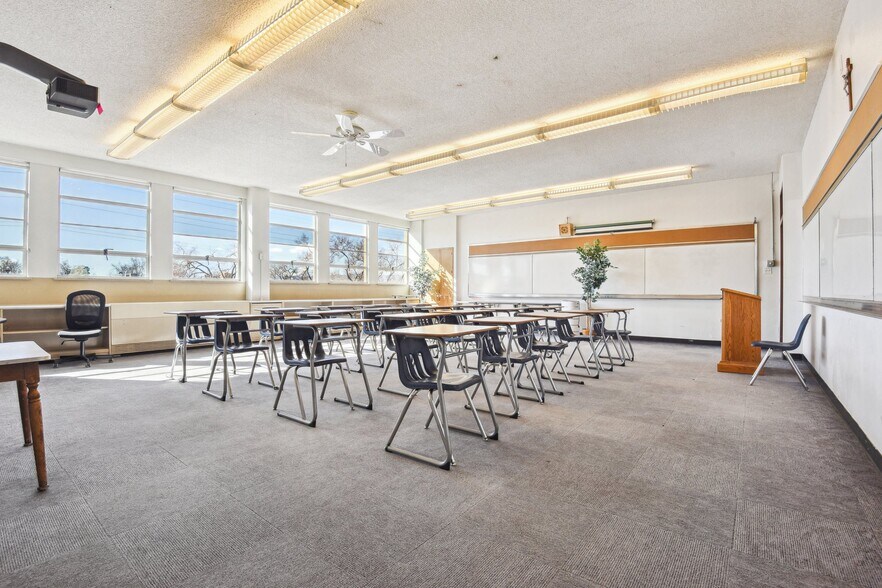 1100 Upham St, Lakewood, CO à louer - Photo intérieure - Image 3 de 14