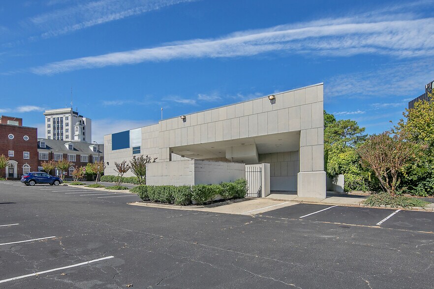 200 Green St, Fayetteville, NC for lease - Building Photo - Image 3 of 28