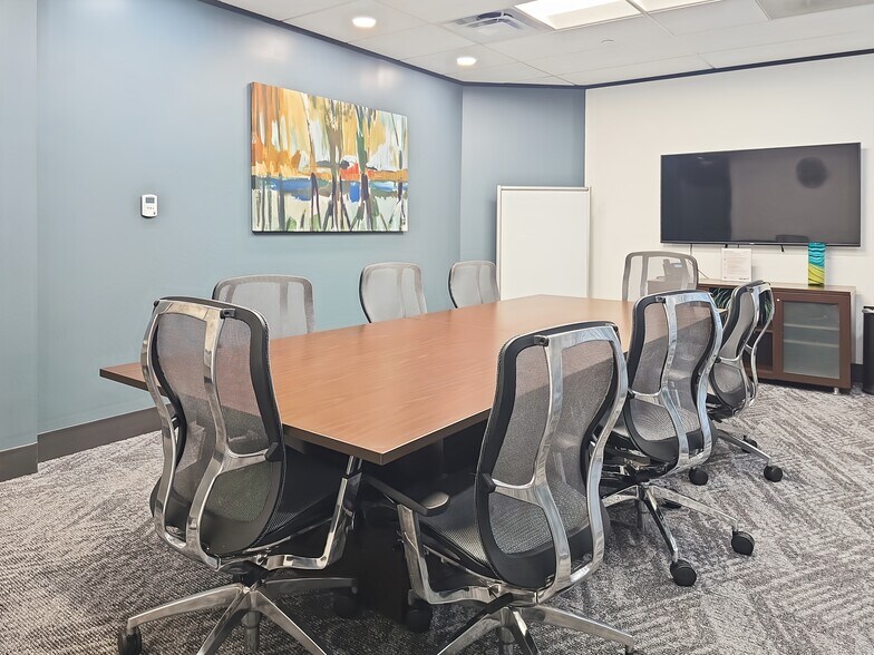 1777 NE Loop 410, San Antonio, TX à louer - Photo du bâtiment - Image 2 de 13