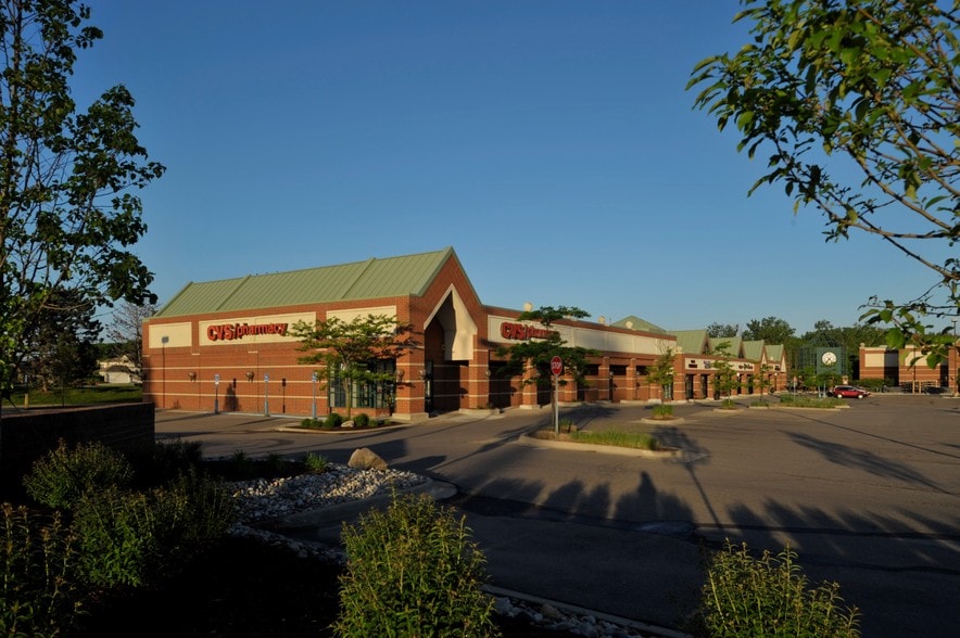 2045-2129 W South Blvd W, Troy, MI à louer - Photo du bâtiment - Image 3 de 6