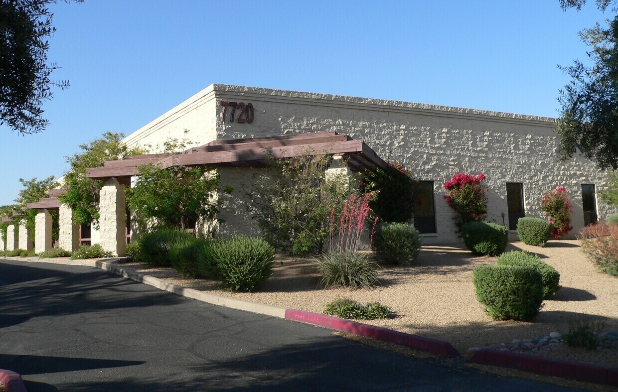 7720 E Redfield Rd, Scottsdale, AZ for lease Primary Photo- Image 1 of 3