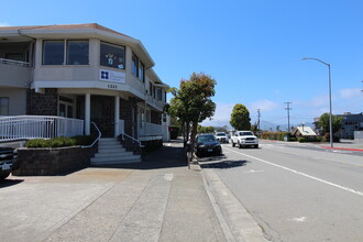 1201-1221 Bridgeway, Sausalito, CA for lease Building Photo- Image 1 of 3