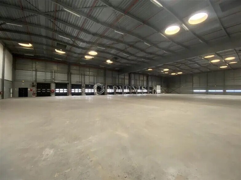 Industrial in Gennevilliers for lease - Interior Photo - Image 2 of 6