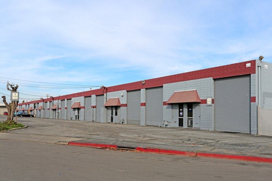 2457-2499 American Ave, Hayward, CA for lease - Building Photo - Image 2 of 2