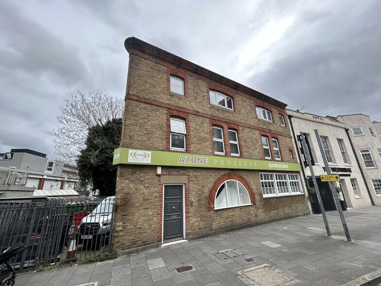 339 High St, London for lease - Building Photo - Image 1 of 9
