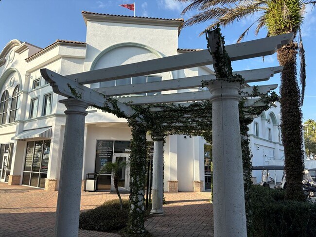 Plus de détails pour 8681-8687 W Irlo Bronson Memorial Hwy, Kissimmee, FL - Bureau, Bureau/Médical à louer