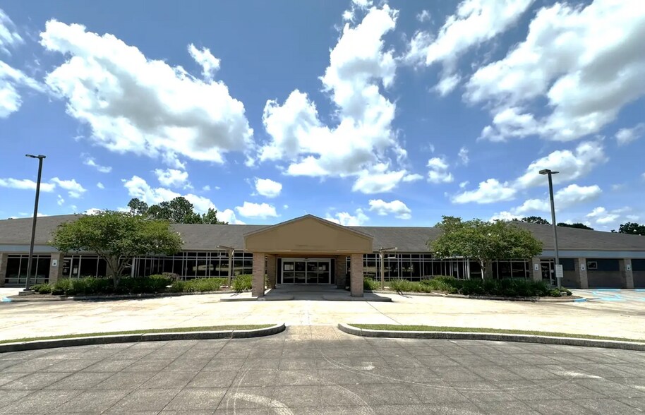2750 Gause Blvd E, Slidell, LA à vendre - Photo du bâtiment - Image 2 de 5