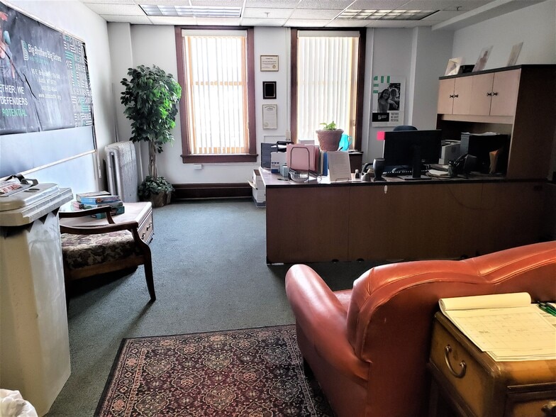 65 E Broadway St, Butte, MT à louer - Photo intérieure - Image 2 de 9