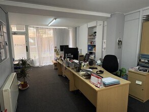 14 Long St, Dursley for lease Interior Photo- Image 2 of 7