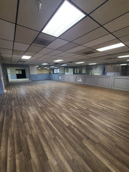 2101 Avenue Q, Lubbock, TX for lease - Interior Photo - Image 2 of 18