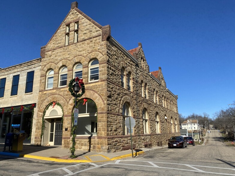 203 High St, Mineral Point, WI for sale - Building Photo - Image 1 of 28