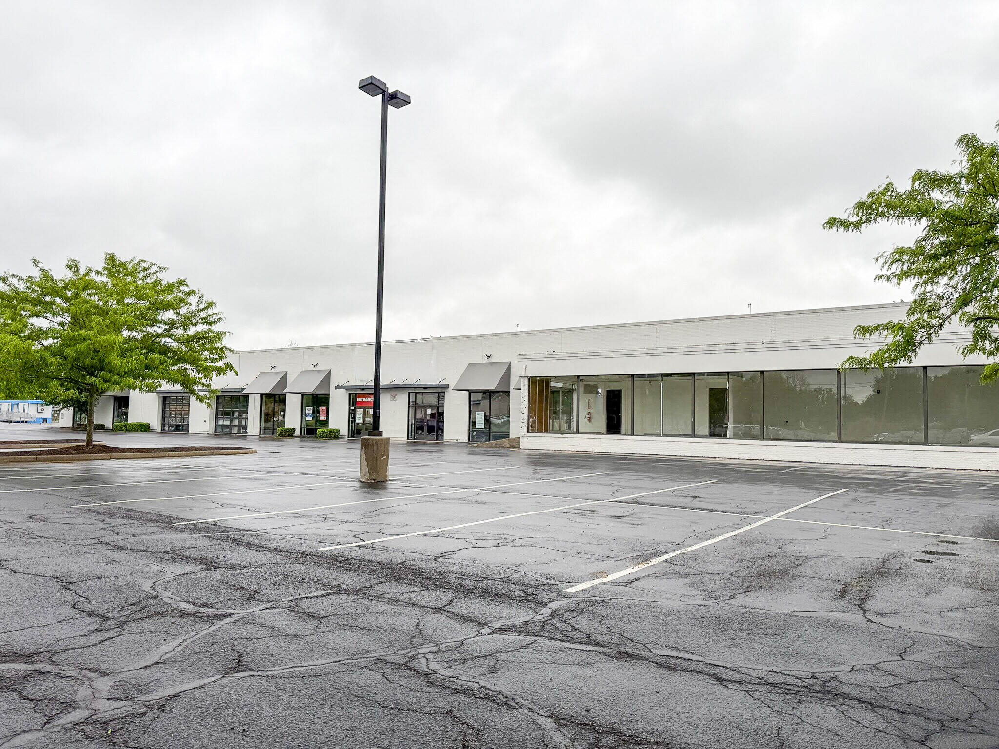 5055 E Main St, Columbus, OH for lease Building Photo- Image 1 of 8