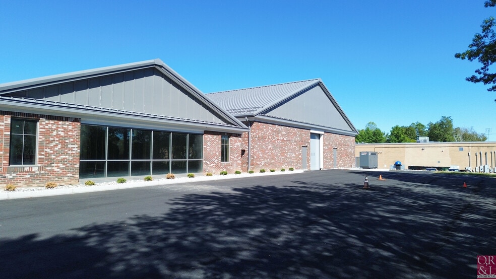 13 Sycamore Way, Branford, CT for lease - Building Photo - Image 3 of 14