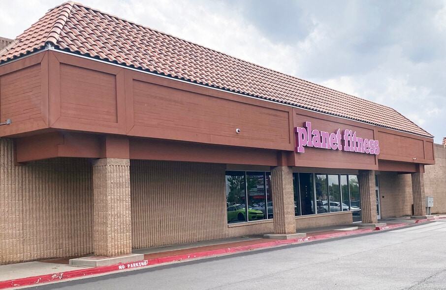 7200 Montgomery Blvd NE, Albuquerque, NM à louer - Photo du bâtiment - Image 3 de 7