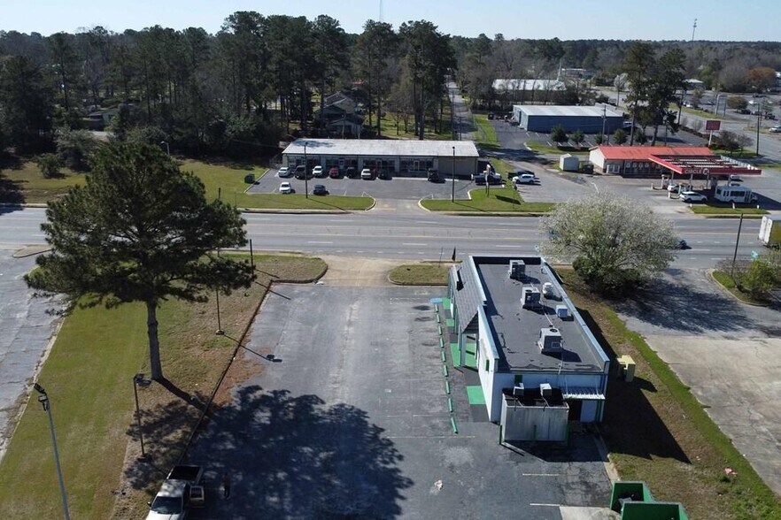 303 E Oakridge Dr, Albany, GA à vendre - Photo du bâtiment - Image 2 de 9
