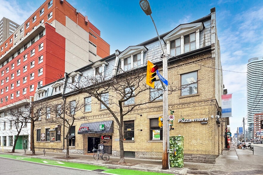 66 Gerrard St E, Toronto, ON for lease - Building Photo - Image 2 of 27