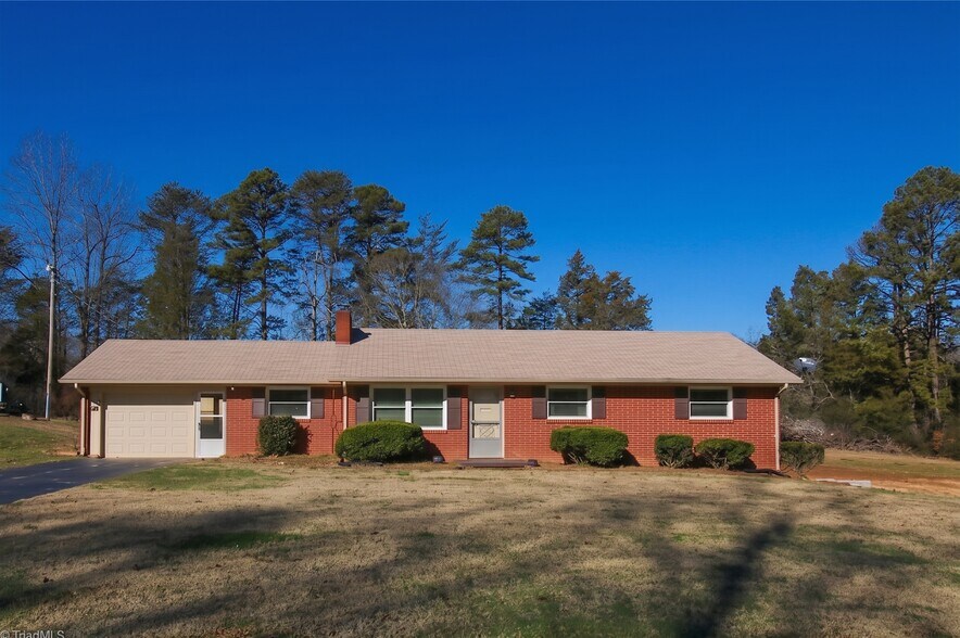 213 Mount Olivet Church Rd, Lexington, NC for sale - Primary Photo - Image 1 of 1