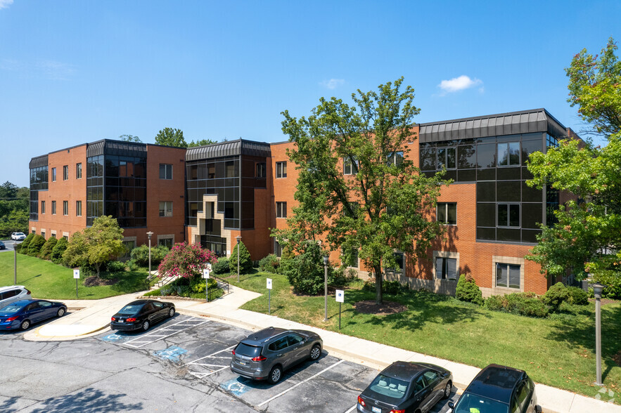 4000 Old Court Rd, Pikesville, MD for lease - Building Photo - Image 1 of 8