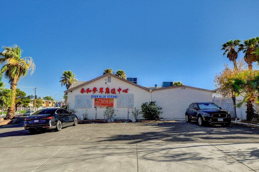 3097 S Decatur Blvd, Las Vegas, NV for sale - Building Photo - Image 1 of 57