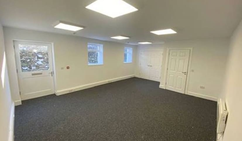 21A Main St, Balerno for lease Interior Photo- Image 1 of 1