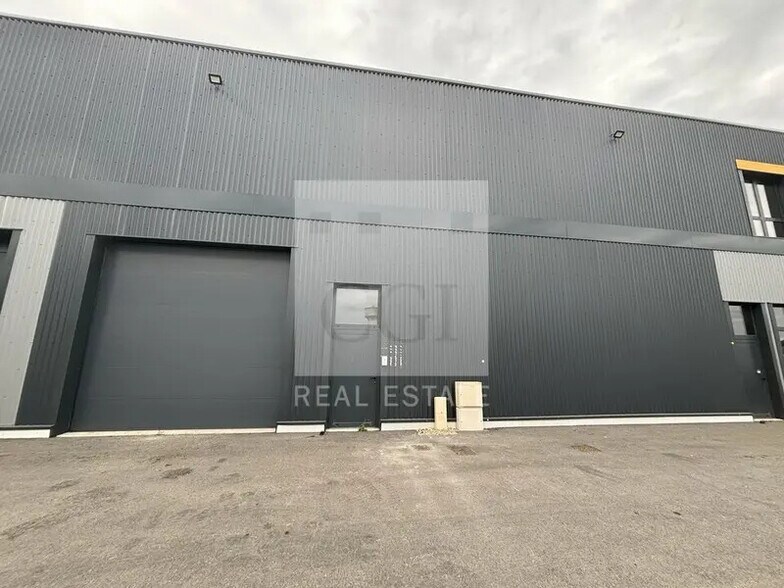 53 Avenue Carnot, Neuville-sur-Saône for lease - Building Photo - Image 1 of 10