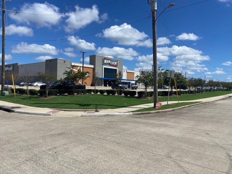 5425 Rexora Drive, Beaumont, TX for sale - Building Photo - Image 3 of 8