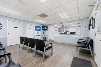 Plus de détails pour 44725 10th St W, Lancaster, CA - Bureau à vendre