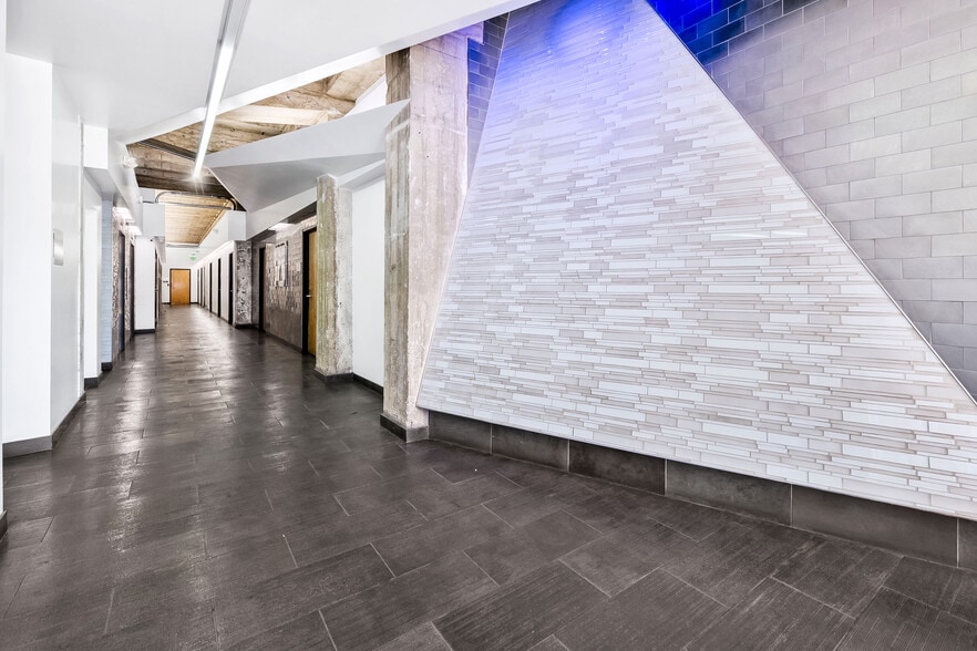 6363 Wilshire Blvd, Los Angeles, CA for lease - Interior Photo - Image 2 of 17