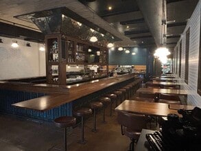 2039 W North Ave, Chicago, IL for lease Interior Photo- Image 2 of 4