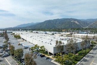 Plus de détails pour 823-829 W 8th St, Azusa, CA - Industriel à louer