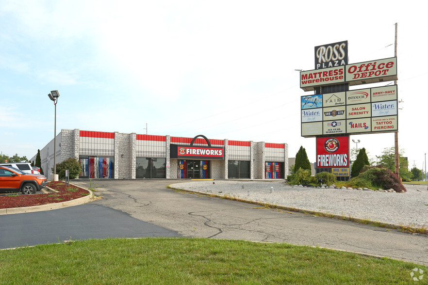 3490 Miller Rd, Flint, MI for lease - Building Photo - Image 1 of 7