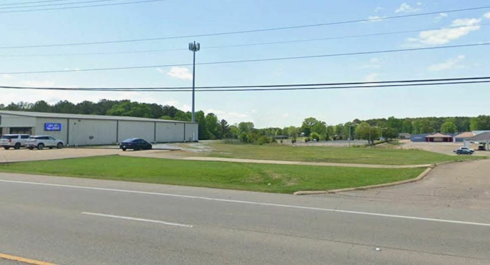 549 Coley rd, Tupelo, MS for sale - Building Photo - Image 2 of 4
