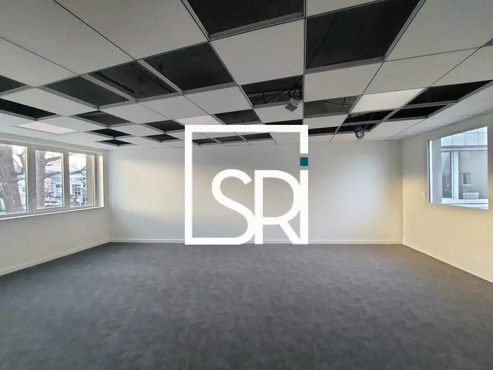 Bureau dans Clermont-Ferrand à louer Photo du bâtiment- Image 1 de 24