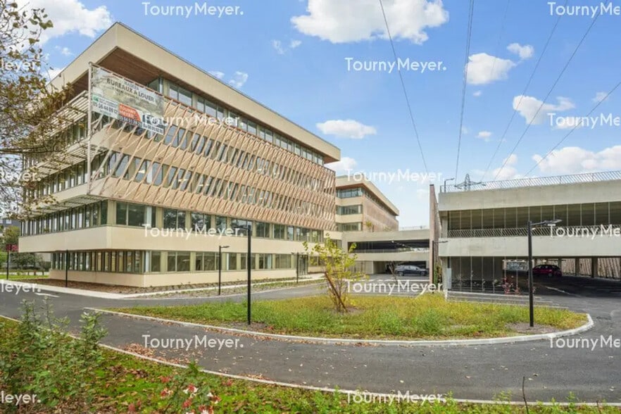 Office in Mérignac for lease - Building Photo - Image 1 of 8