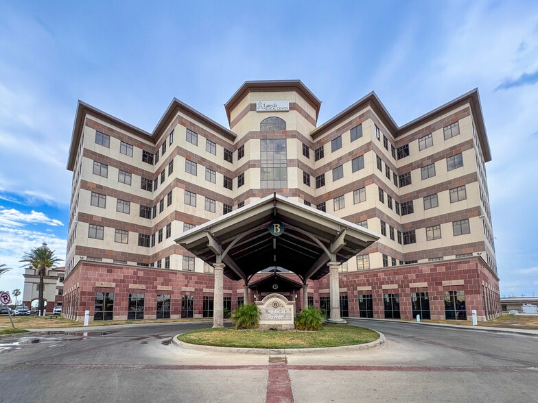 1710 E Saunders St, Laredo, TX for lease - Building Photo - Image 2 of 4