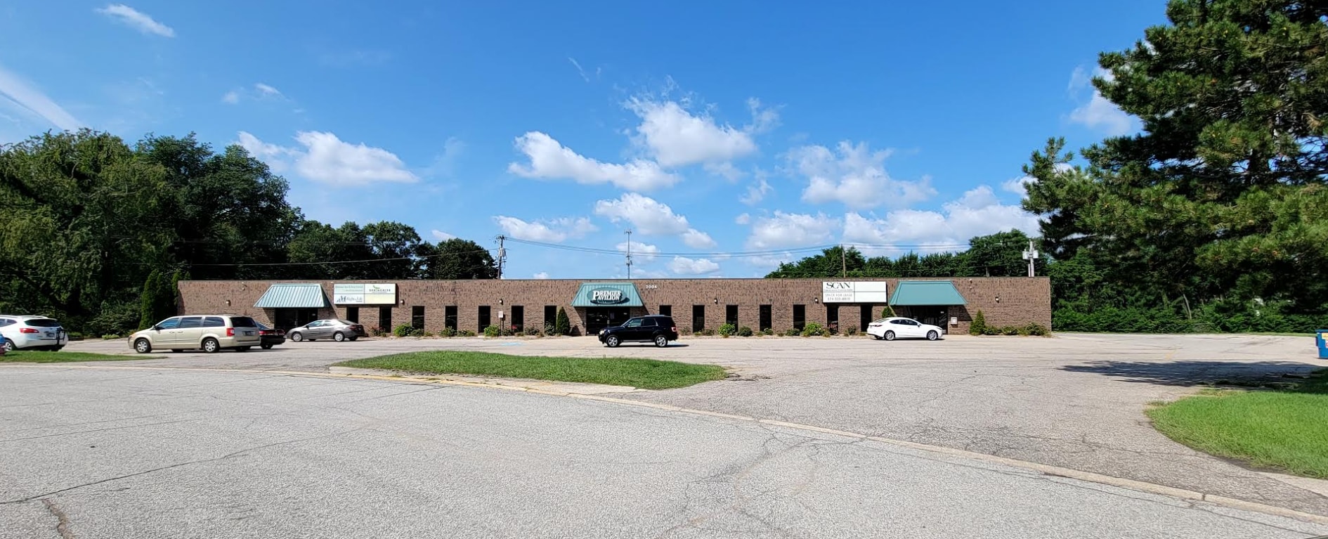 2004 Ironwood Cir, South Bend, IN for lease Primary Photo- Image 1 of 14