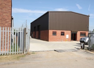 23 Kinwarton Farm Rd, Alcester for lease Building Photo- Image 1 of 13