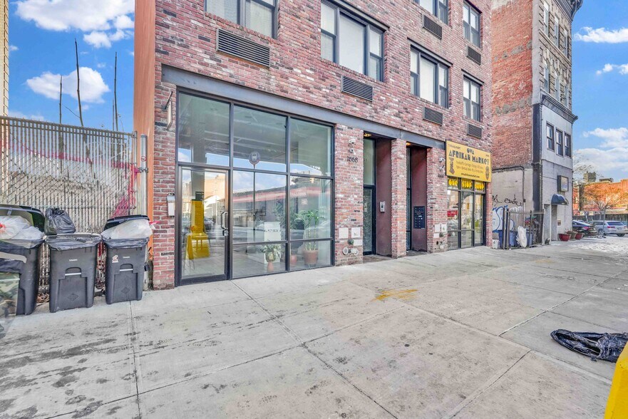 1666-1668 Broadway Brooklyn, NY 11207 portefeuille de 2 propriétés à vendre sur LoopNet.ca - Photo du bâtiment - Image 3 de 15