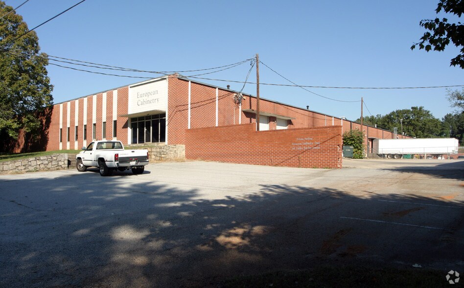 5094 Minola Dr, Lithonia, GA à louer - Photo du bâtiment - Image 3 de 3