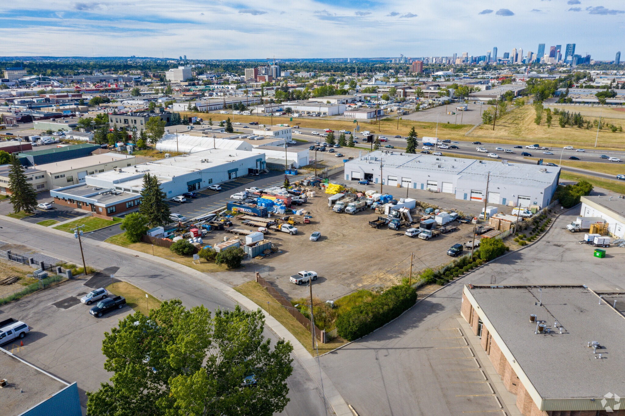 7048-7052 Farrell Rd SE, Calgary, AB for lease Primary Photo- Image 1 of 13