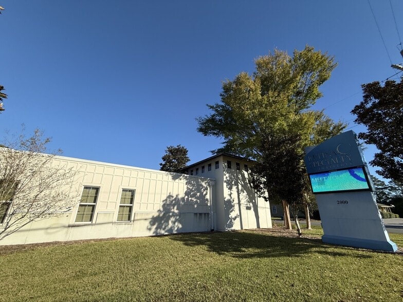 2000 Lewis Turner Blvd, Fort Walton Beach, FL for lease - Building Photo - Image 2 of 17